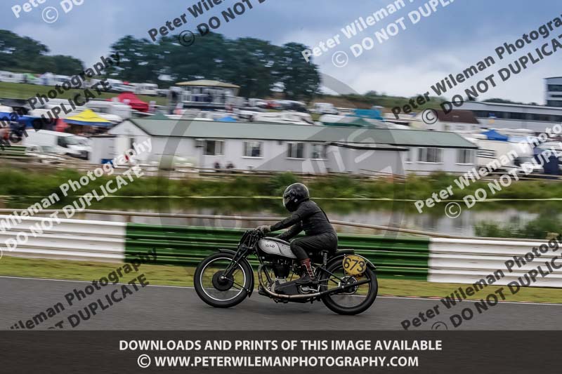 Vintage motorcycle club;eventdigitalimages;mallory park;mallory park trackday photographs;no limits trackdays;peter wileman photography;trackday digital images;trackday photos;vmcc festival 1000 bikes photographs